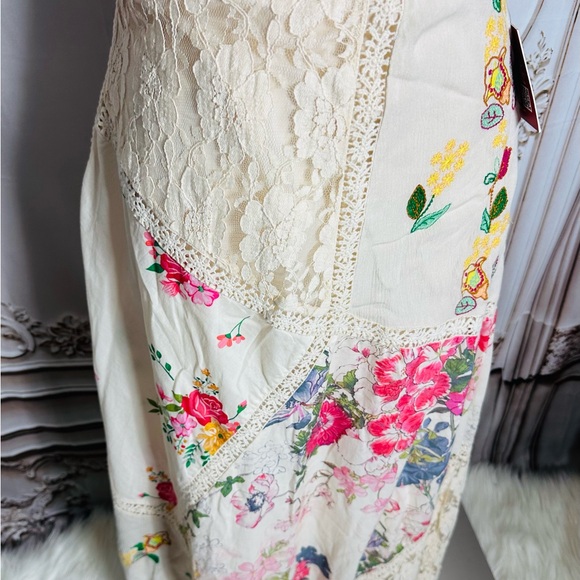 Reba Cream Floral Maxi Skirt - Picture 11 of 12